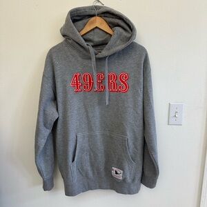 San Francisco 49ers Gray Pullover Hoodie - Men's Saloon font